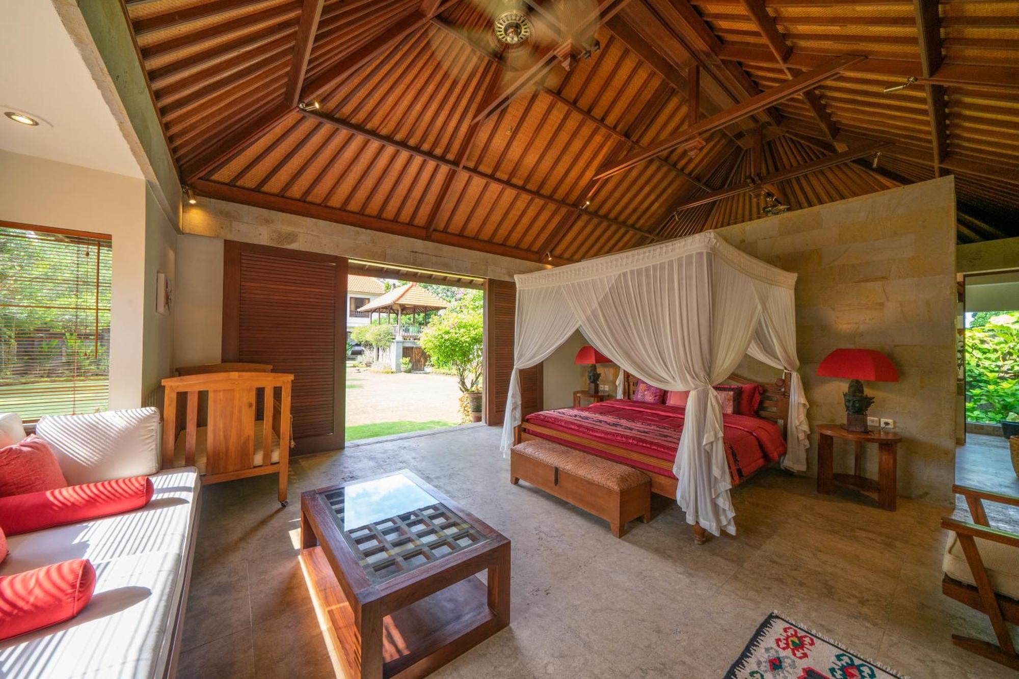 Villa The Puspita House